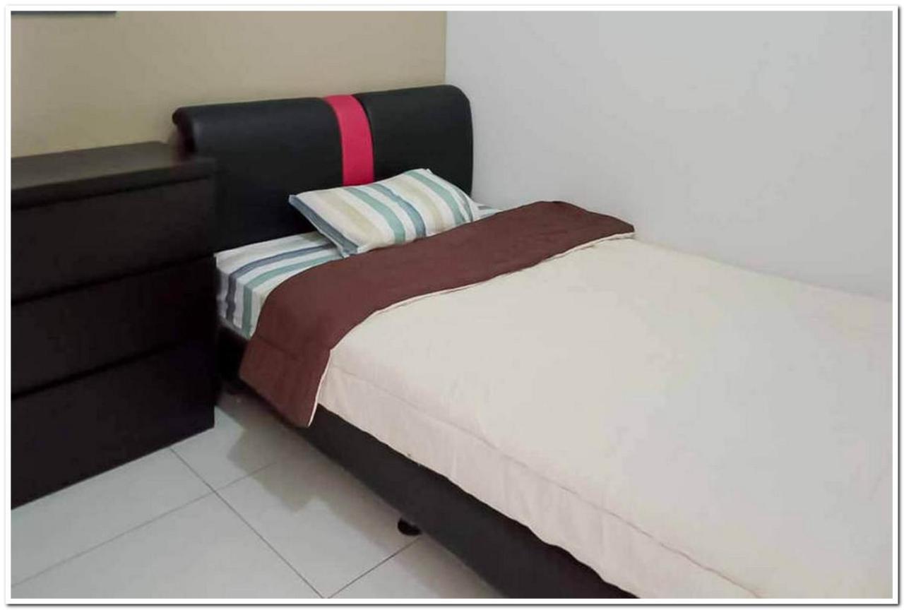 Syukur Guesthouse Syariah Near Exit Toll Cikopo Redpartner Cikampek Kültér fotó